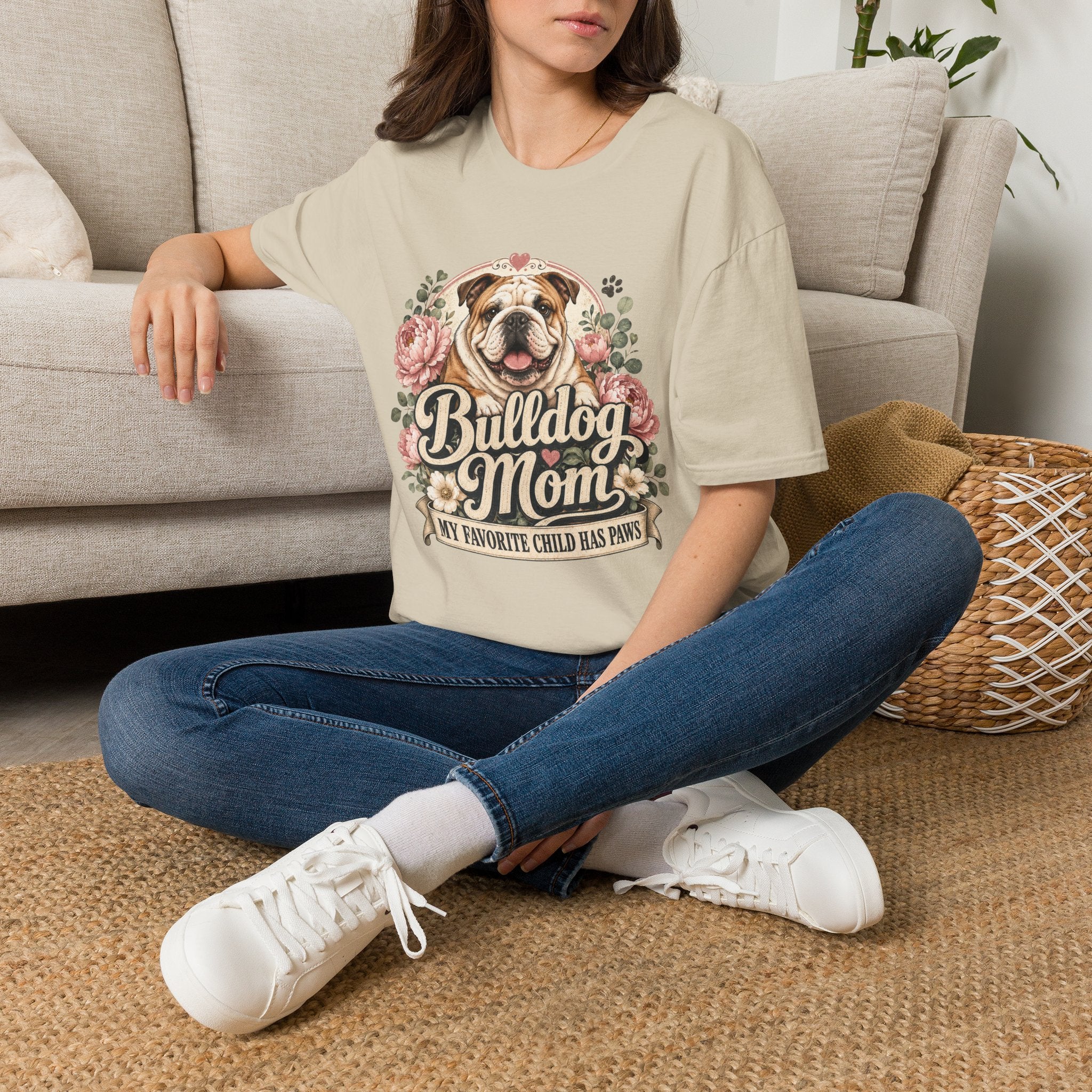 Bulldog Mom T-Shirt